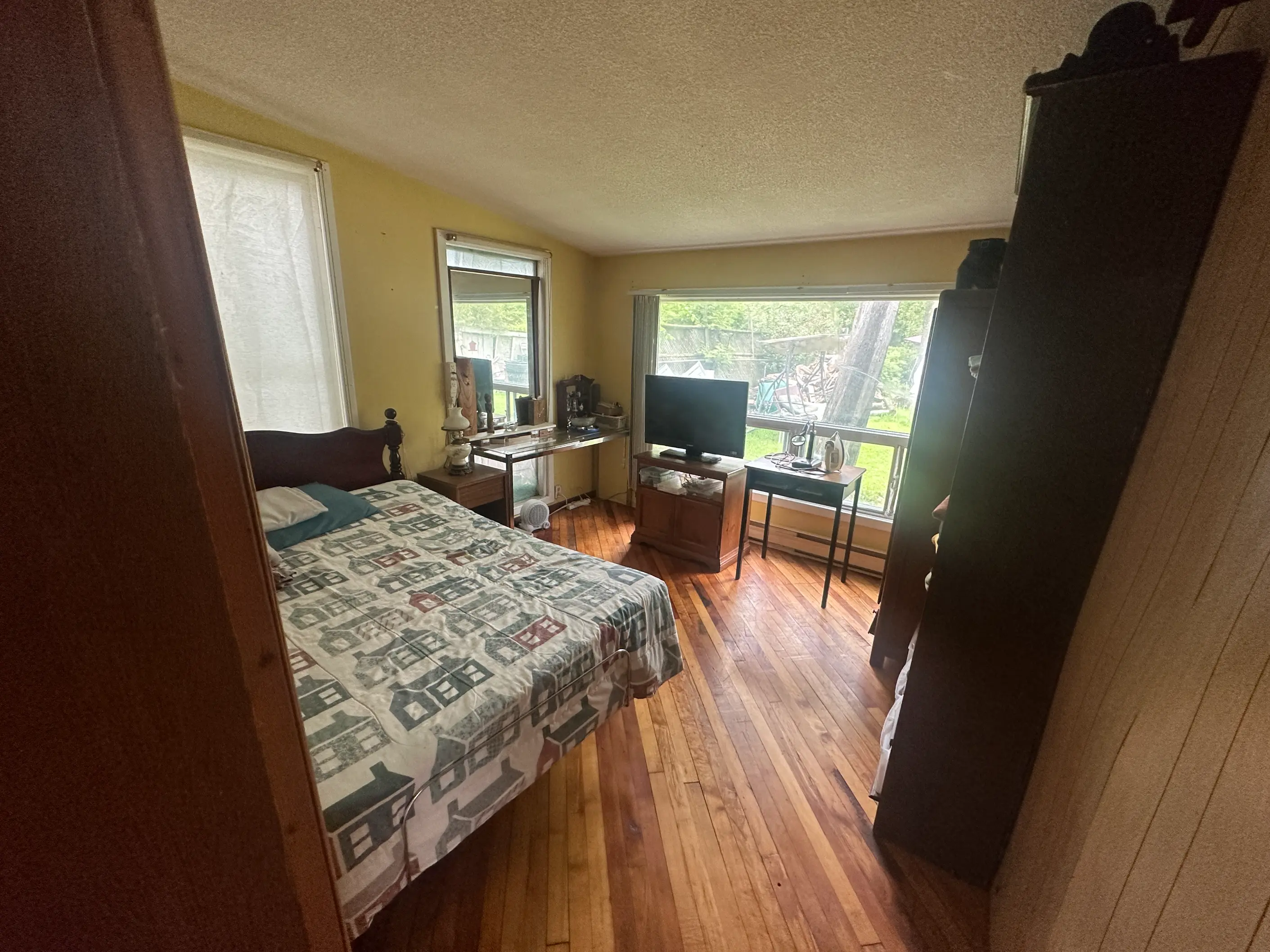 Cash home purchase, Cobourg, Ontario Cobourg, Ontario home recently purchased by Canadian Home Buyers — closed as-is in cash through a licensed Ontario real estate lawyer.