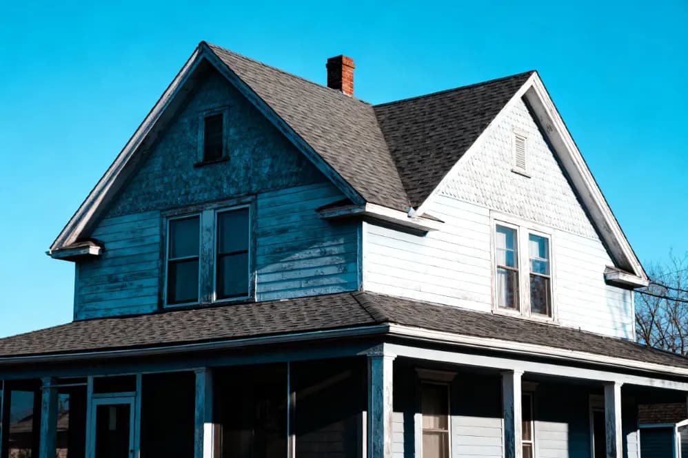 Cash home purchase, Kawartha Lakes, Ontario Kawartha Lakes, Ontario home recently purchased by Canadian Home Buyers — closed as-is in cash through a licensed Ontario real estate lawyer.