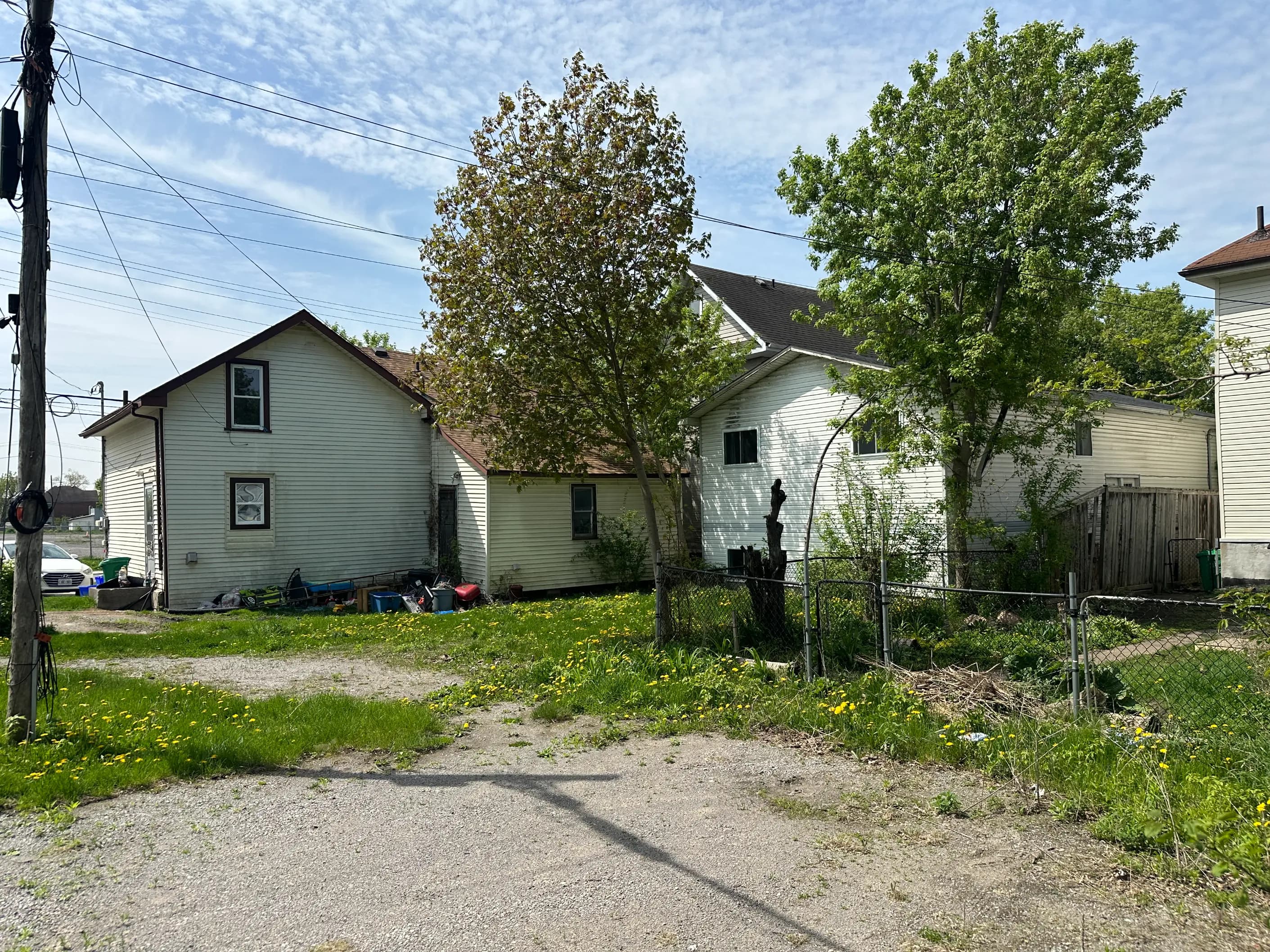 Cash home purchase, Lindsay, Ontario Lindsay, Ontario home recently purchased by Canadian Home Buyers — closed as-is in cash through a licensed Ontario real estate lawyer.
